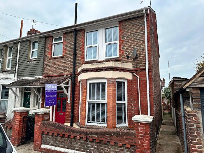 3 Bedroom End Of Terrace House For Sale In Mayles Road, Portsmouth, Hampshire, PO4