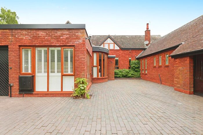 4 Bedroom Barn Conversion For Sale In Balsall Street, Balsall Common, Coventry, CV7