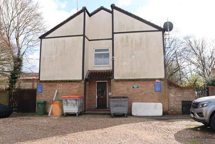 1 Bedroom Apartment To Rent In Lanham Place, Basildon, Essex, SS13