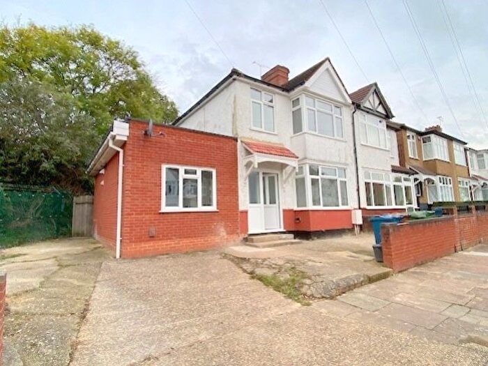 5 Bedroom Semi-Detached House To Rent In Bouverie Road, Harrow, Middlesex, HA1