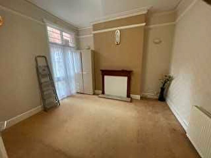 5 Bedroom Terraced House To Rent In Kimberley Road, Leicester, LE2