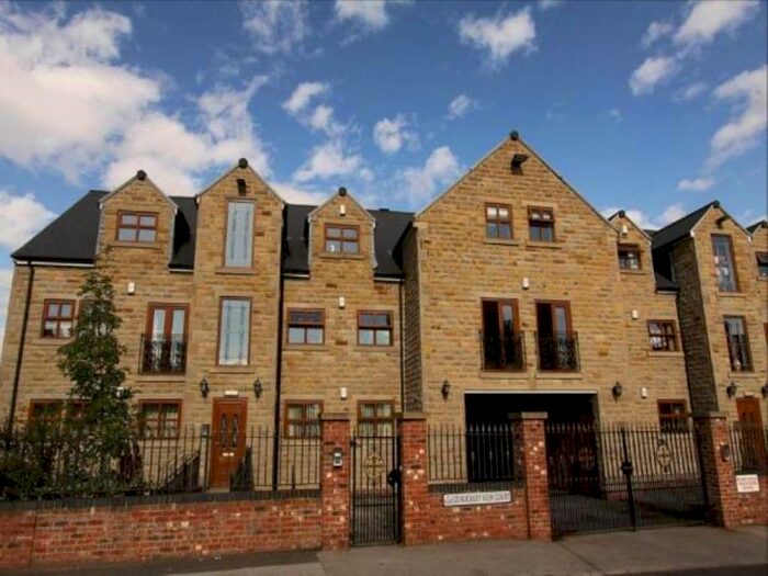 2 Bedroom Flat To Rent In Rockley View Court, The Walk, Birdwell, S70