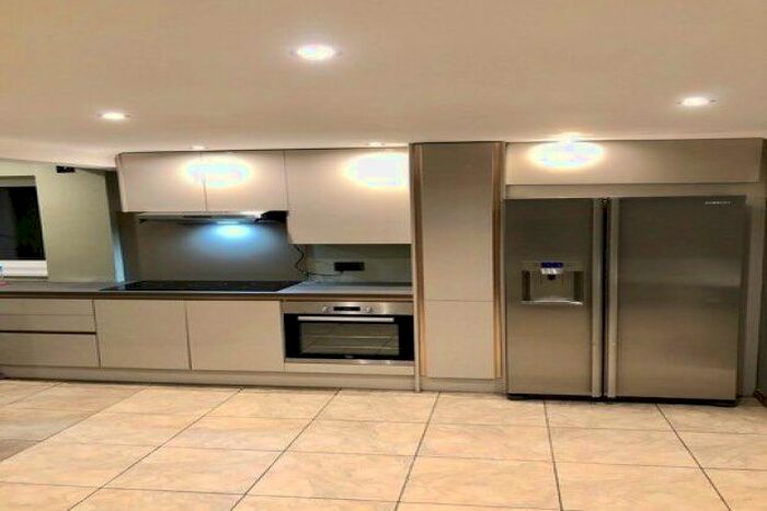 3 Bedroom Property To Rent In Bingley Close, Nottingham, NG8