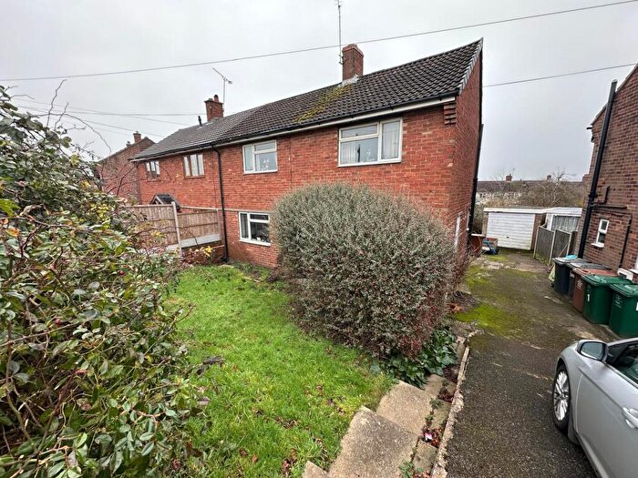3 Bedroom Semi-Detached House For Sale In Winchester Drive, Midway, Swadlincote, Derbyshire, DE11