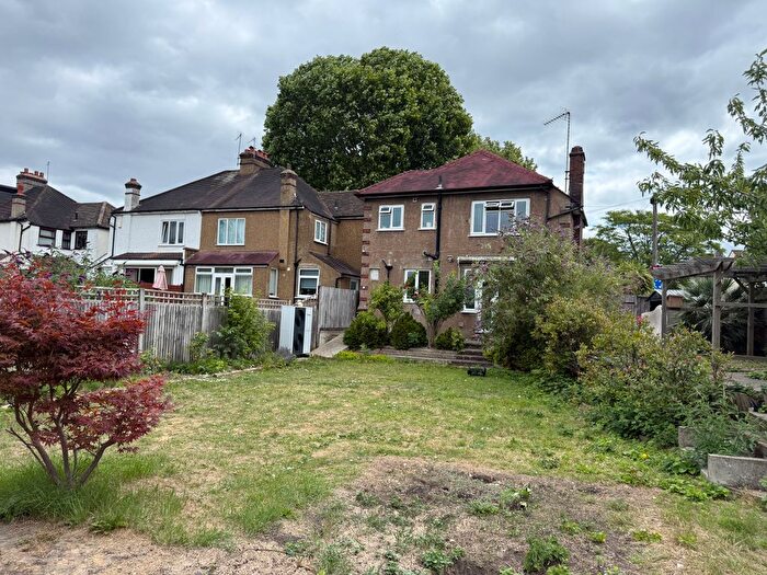 3 Bedroom Detached House To Rent In Demesne Road, Wallington, SM6