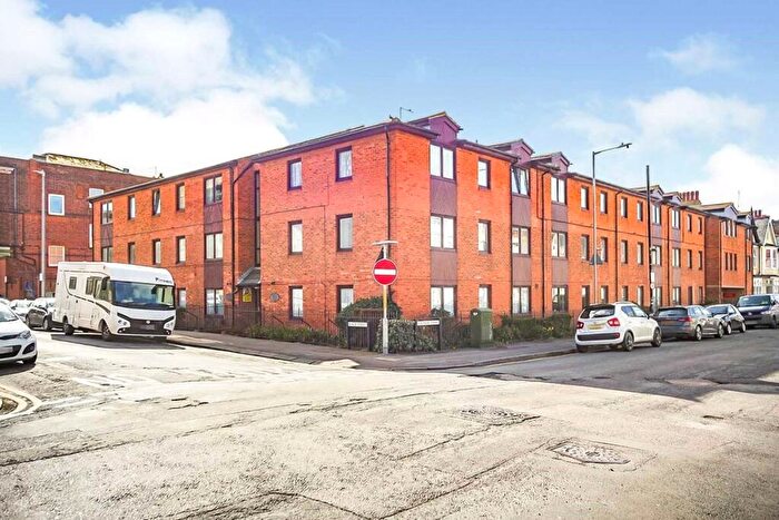 1 Bedroom Retirement Property For Sale In Beach Street, Herne Bay, Kent, CT6