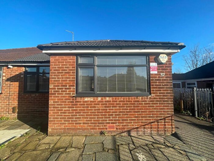 2 Bedroom Bungalow To Rent In Kelson Avenue, Ashton-Under-Lyne, OL7