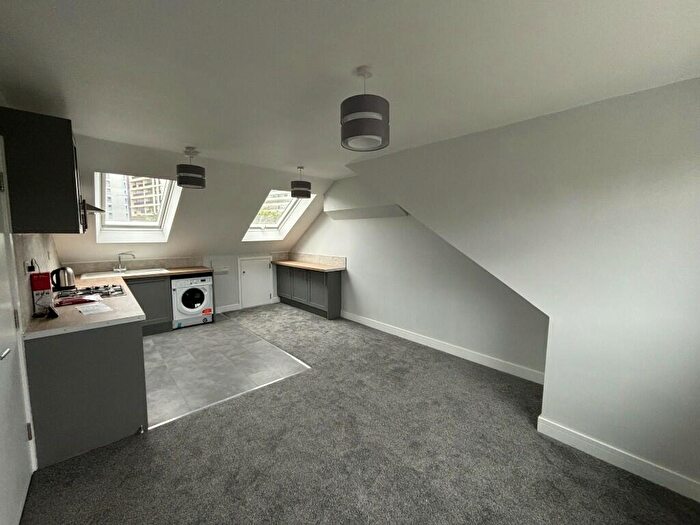 2 Bedroom Flat To Rent In York Road/Belgrave Road, Ilford, London, IG1