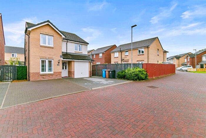 4 Bedroom Detached House For Sale In Glenalmond Place, Dumbarton, G82