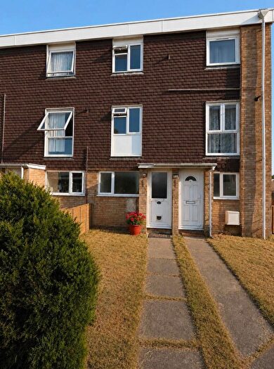 2 Bedroom End Of Terrace House For Sale In Chiltern Close, Warmley, Bristol, BS30
