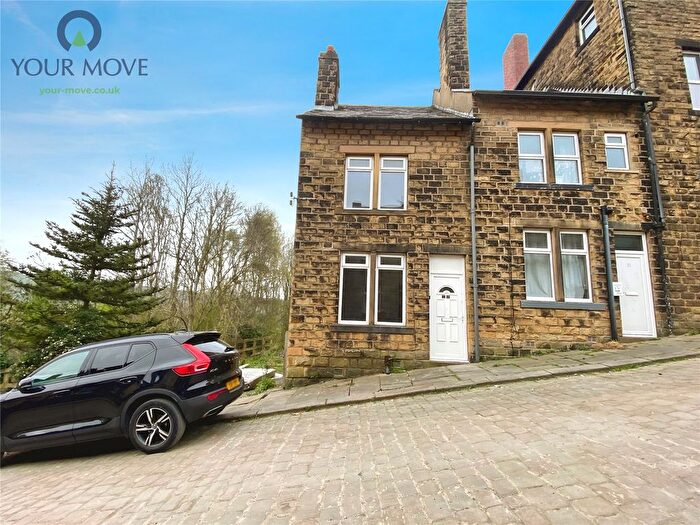 3 Bedroom End Of Terrace House For Sale In Quarry Street, Keighley, West Yorkshire, BD21