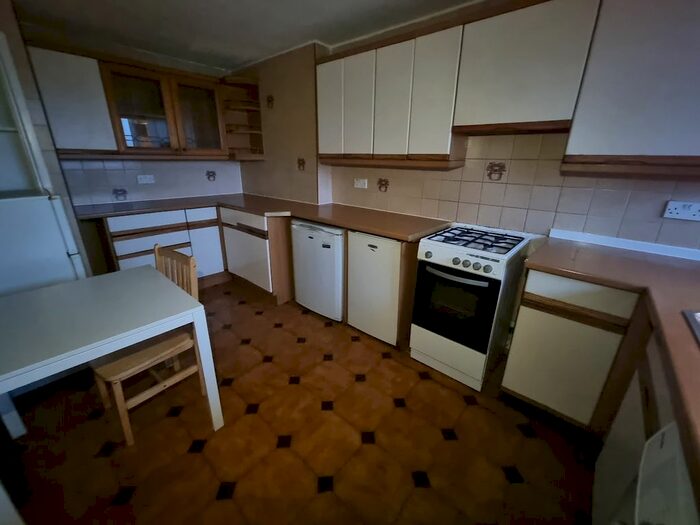 3 Bedroom Flat To Rent In Loweswater House, Southern Grove, London, E3