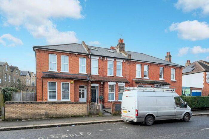 4 Bedroom Flat To Rent In Stockfield Road, Streatham, London, SW16