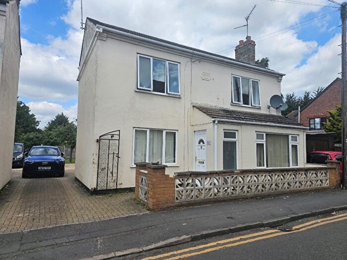 3 Bedroom Semi Detached House To Rent In Crown Street, Peterborough, PE1