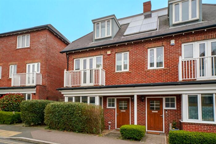 3 Bedroom House To Rent In Inglis Way, Millbrook Park, NW7