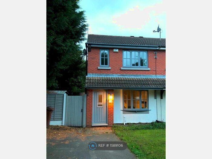 3 Bedroom Semi-Detached House To Rent In Primrose Meadow, Cannock, WS11