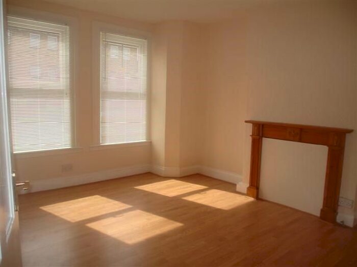 1 Bedroom Flat To Rent In Northwold Road, London, E5