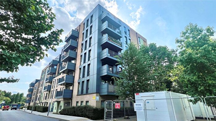2 Bedroom Flat To Rent In Theodor Court, NW9