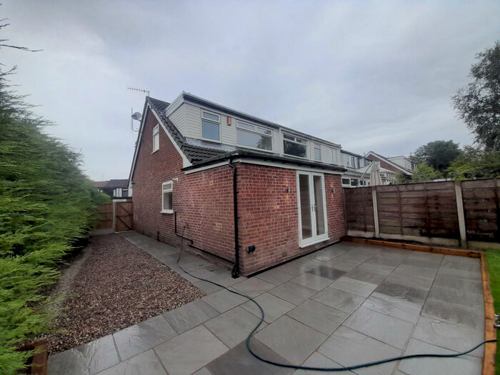 3 Bedroom House To Rent In Fistral Crescent, Stalybridge, SK15