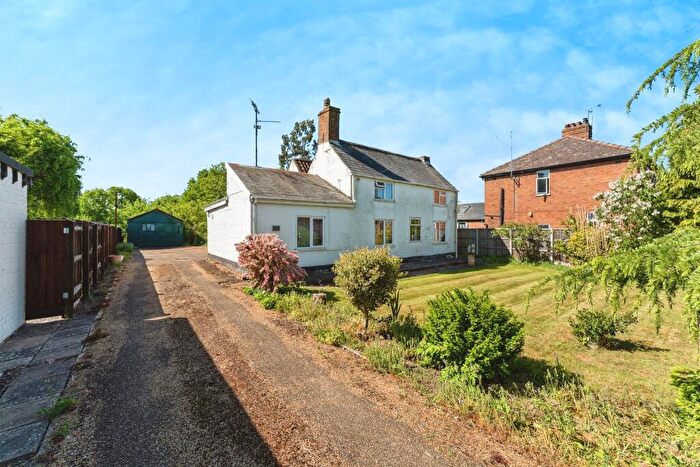 3 Bedroom Detached House For Sale In Wimblington Road, Doddington, March, PE15