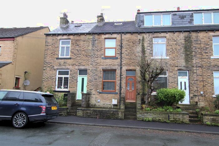 2 Bedroom Terraced House To Rent In Ashgrove, Greengates, Bradford, BD10