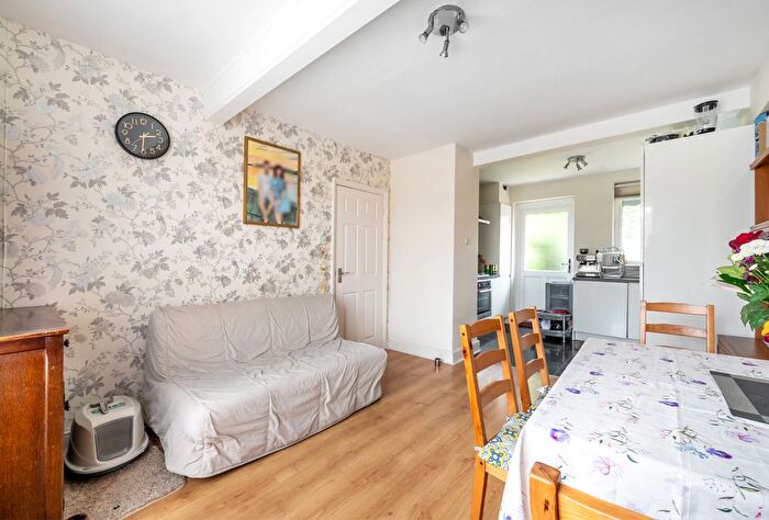3 Bedroom Terraced House For Sale In St. Helier Avenue, Morden, SM4
