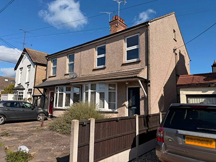 2 Bedroom Semi-Detached House For Sale In Beech Road, Hadleigh, Essex, SS7