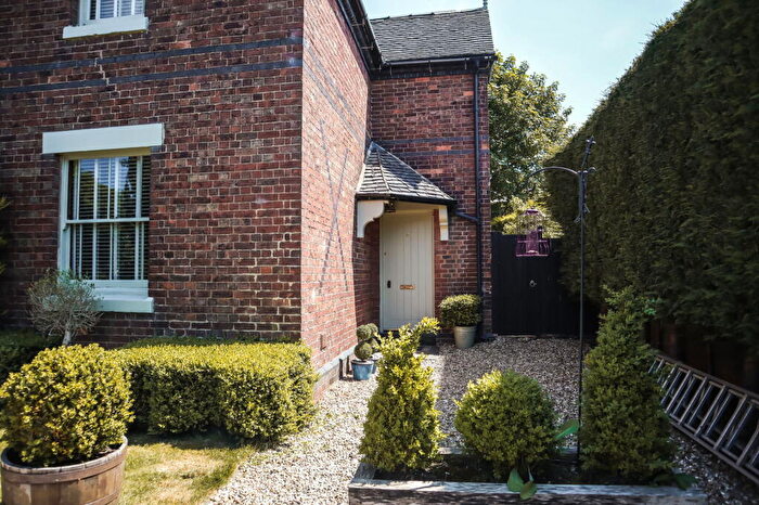 3 Bedroom Semi-Detached House For Sale In The Locks, Hillmorton, Rugby, CV21