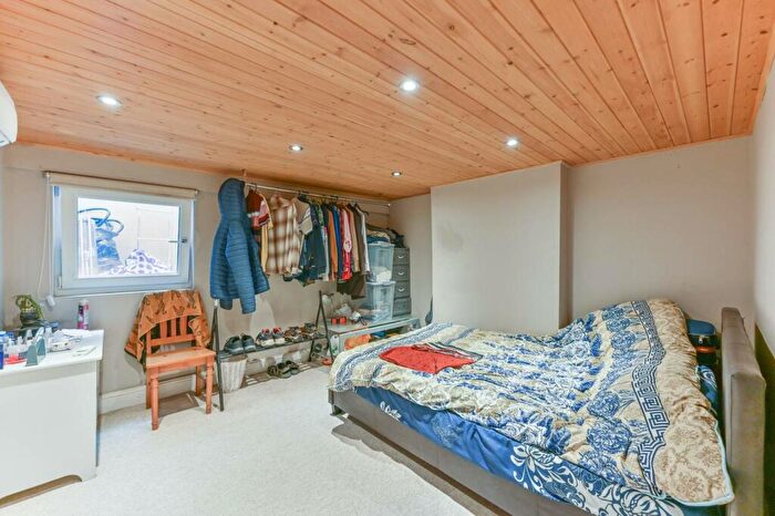 4 Bedroom Terraced House To Rent In William Road, Sutton, SM1