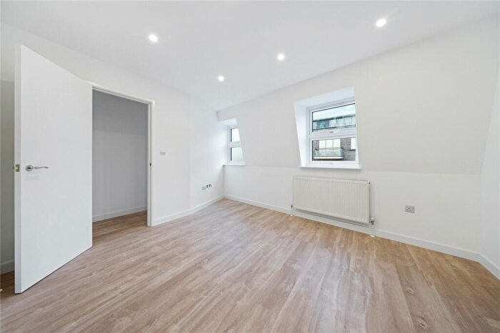 1 Bedroom Apartment To Rent In Fortune Green Road, West Hampstead, London, NW6