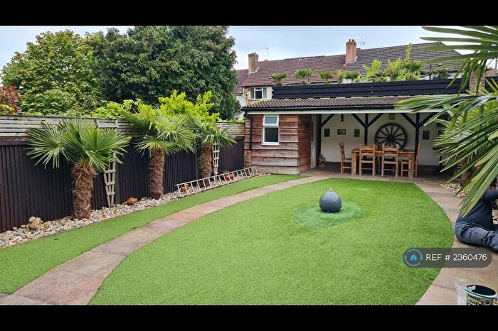 3 Bedroom Terraced House To Rent In Dulverton Road, South Croydon, CR2