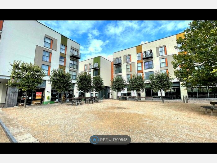2 Bedroom Flat To Rent In The Square, Bristol, BS16