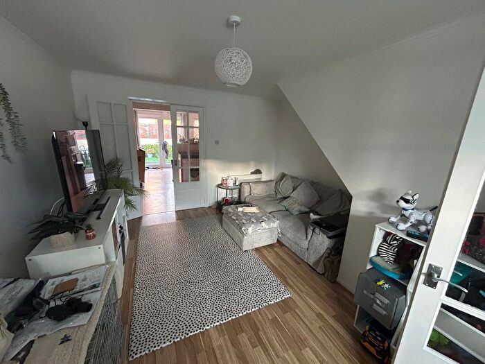 2 Bedroom End Of Terrace House To Rent In Berenger Close, Swindon, SN3