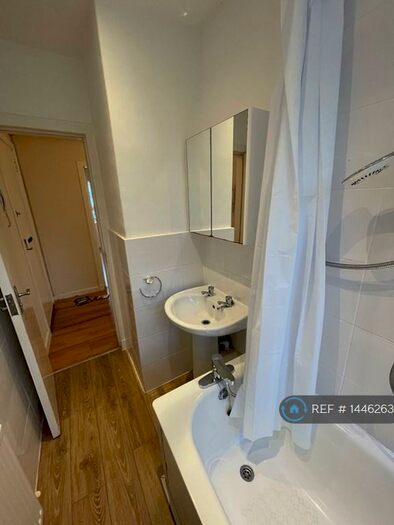 3 Bedroom Flat To Rent In Raploch Avenue, Glasgow, G14