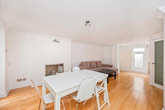 2 Bedroom Flat To Rent In Victoria Road, BN1