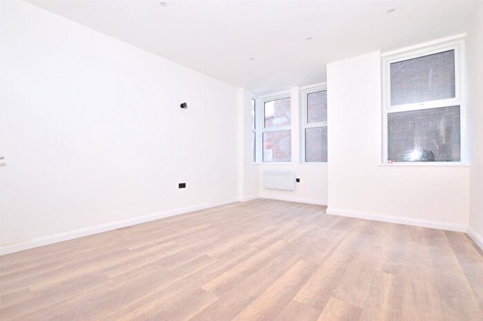 1 Bedroom Apartment To Rent In London Road, Redhill, Surrey, RH1