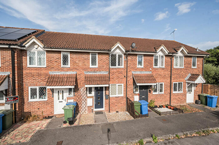 2 Bedroom Terraced House For Sale In Radcliffe Way, Bracknell, Berkshire, RG42