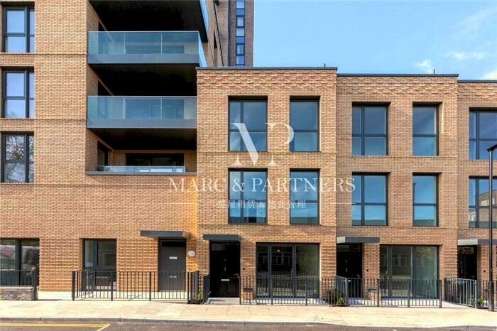 3 Bedroom Terraced House To Rent In Springpark Drive, London, N4