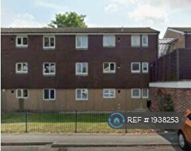 3 Bedroom Flat To Rent In Merganser Close, Gosport, PO12