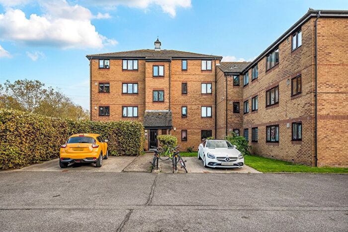 2 Bedroom Flat For Sale In Bream Close, London, N17
