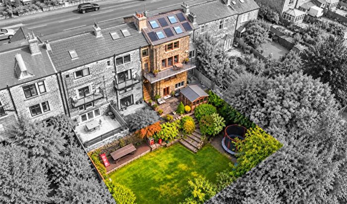 5 Bedroom Terraced House For Sale In Rochdale Road, Ripponden, West Yorkshire, HX6