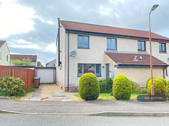 3 Bedroom Semi-Detached House To Rent In Bankton Park East, Livingston, EH54