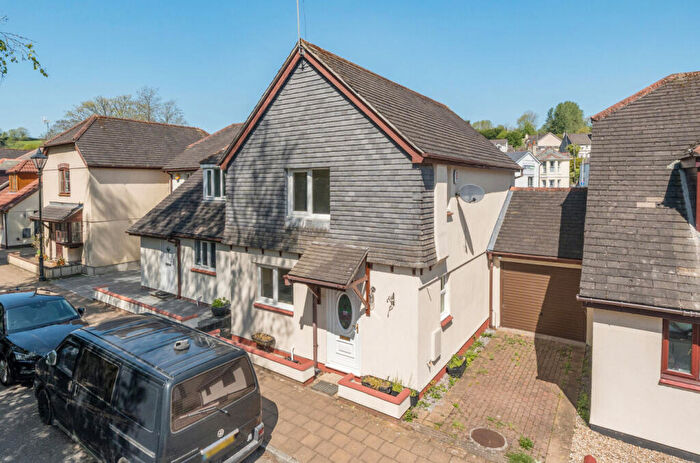 3 Bedroom Link Detached House For Sale In Riverside Walk, Tamerton Foliot, Plymouth, Devon, PL5