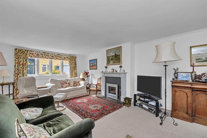 3 Bedroom Town House For Sale In Schoolhall Lane, Bury St. Edmunds, IP33