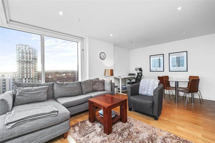 2 Bedroom Apartment To Rent In Residence Tower, N4