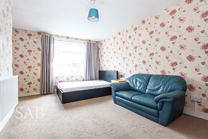 1 Bedroom Flat To Rent In Lady Margaret Road, Southall, UB1