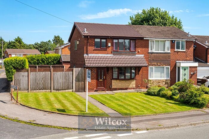 3 Bedroom Semi-Detached House For Sale In Somerton Road, Bolton, BL2