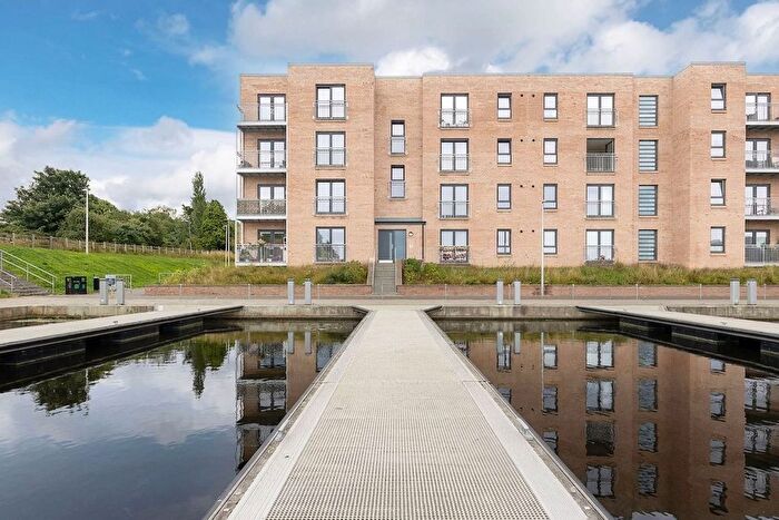 3 Bedroom Flat For Sale In Canal View, Winchburgh, EH52