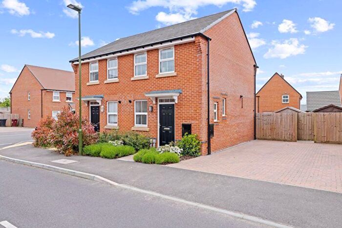 2 Bedroom Semi-Detached House To Rent In Hill Road, Chichester, PO18