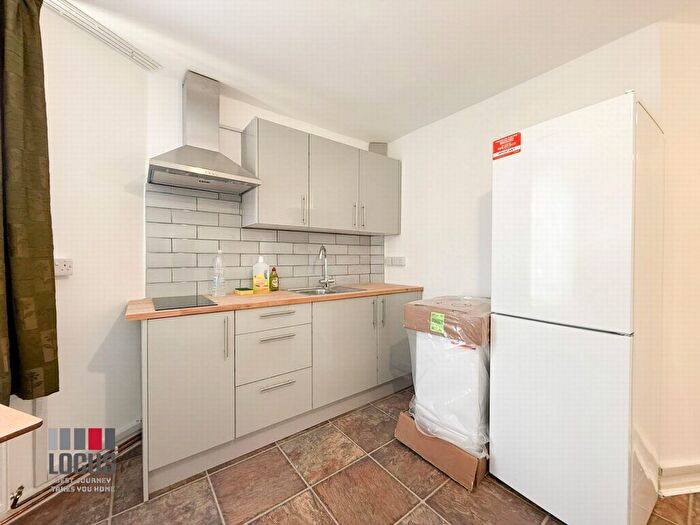 1 Bedroom Studio To Rent In Cazenove Road, London, N16